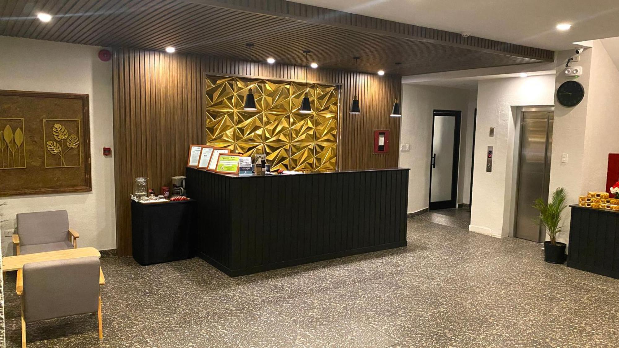 Rudolfo Suites ロハス エクステリア 写真