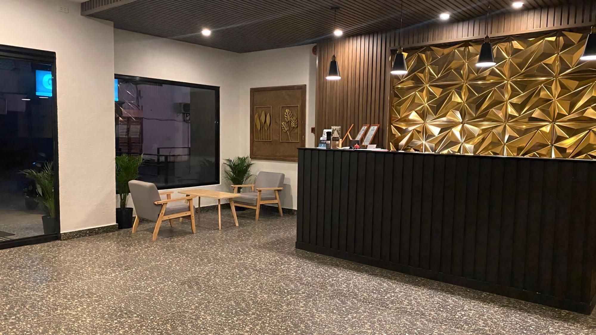 Rudolfo Suites ロハス エクステリア 写真
