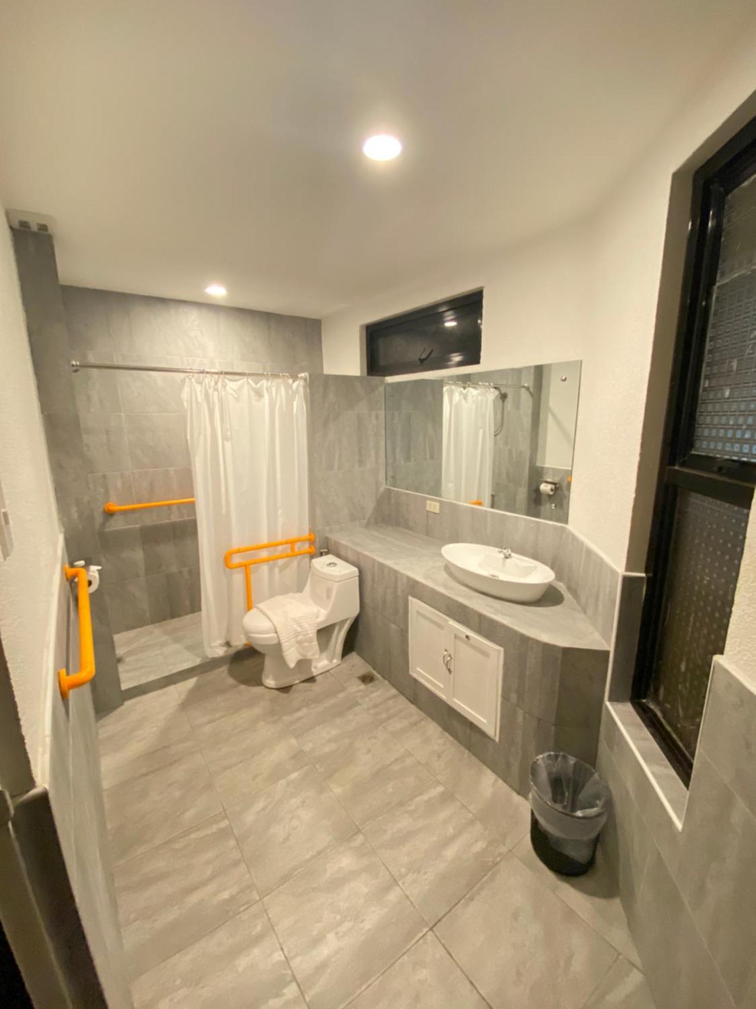 Rudolfo Suites ロハス エクステリア 写真